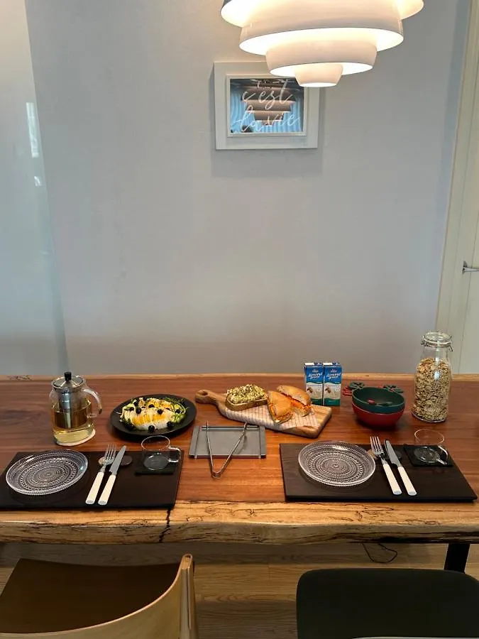 Homestay Comfy Queen Sized Bed With Free Breakfast Incheon
